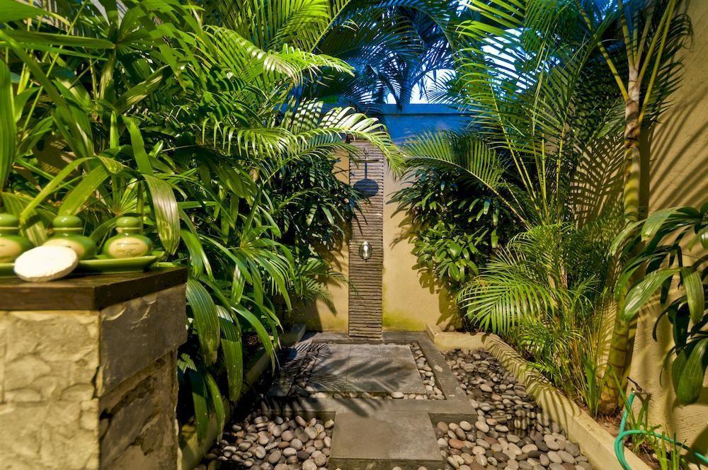 Villa Mahkota 塞米亚克 外观 照片