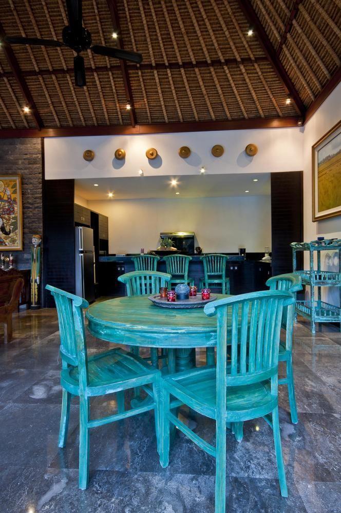 Villa Mahkota 塞米亚克 外观 照片